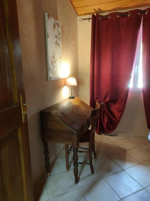 Sous Le Chateau Montaut  Εξωτερικό φωτογραφία